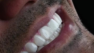 خانم دکتر عاطفه صادقیان جوان